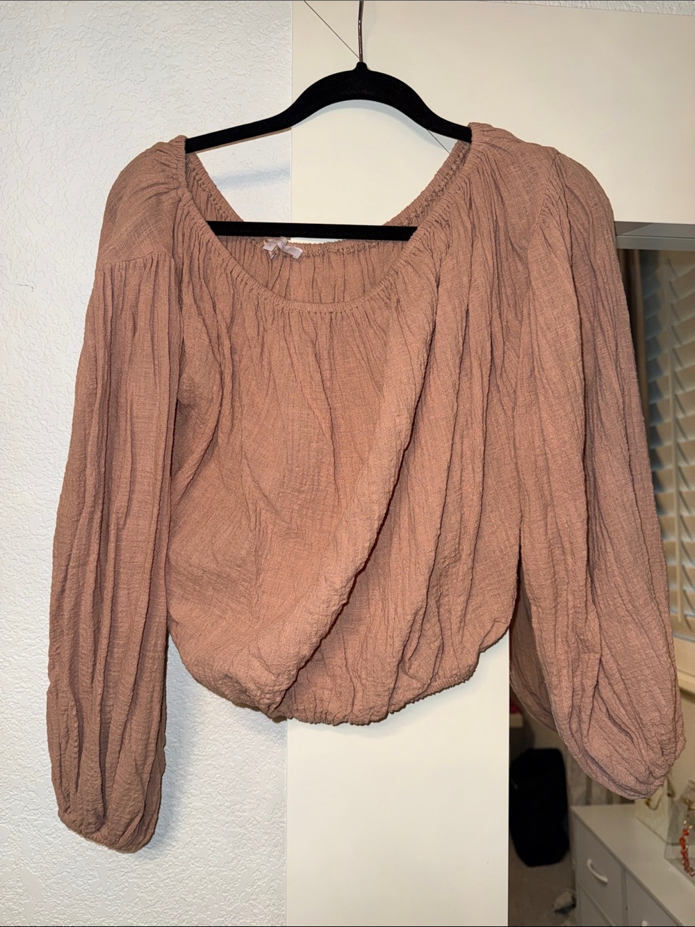 Olivaceous Textured Balloon-Sleeve Blouson Top - Mauve